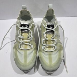 Nike Air VaporMax 2019 Womens Preowned White/Gold Size 6.5